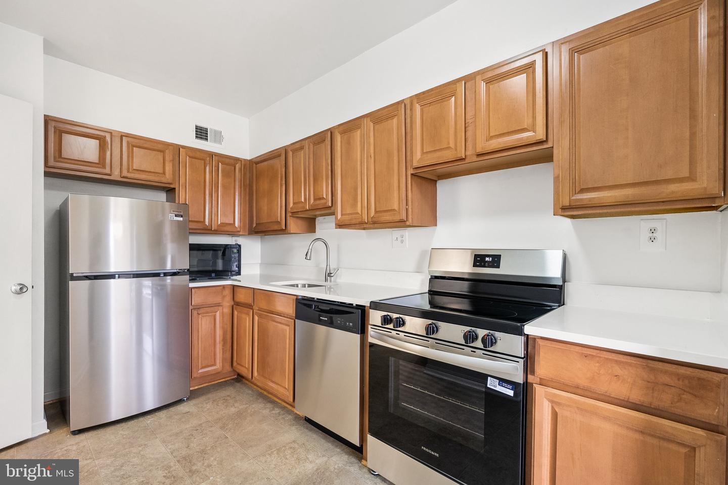 5500 HOLMES RUN PKWY #1119, ALEXANDRIA, Virginia 22304, 1 Bedroom Bedrooms, ,1 BathroomBathrooms,Residential,For sale,5500 HOLMES RUN PKWY #1119,VAAX2046698 MLS # VAAX2046698