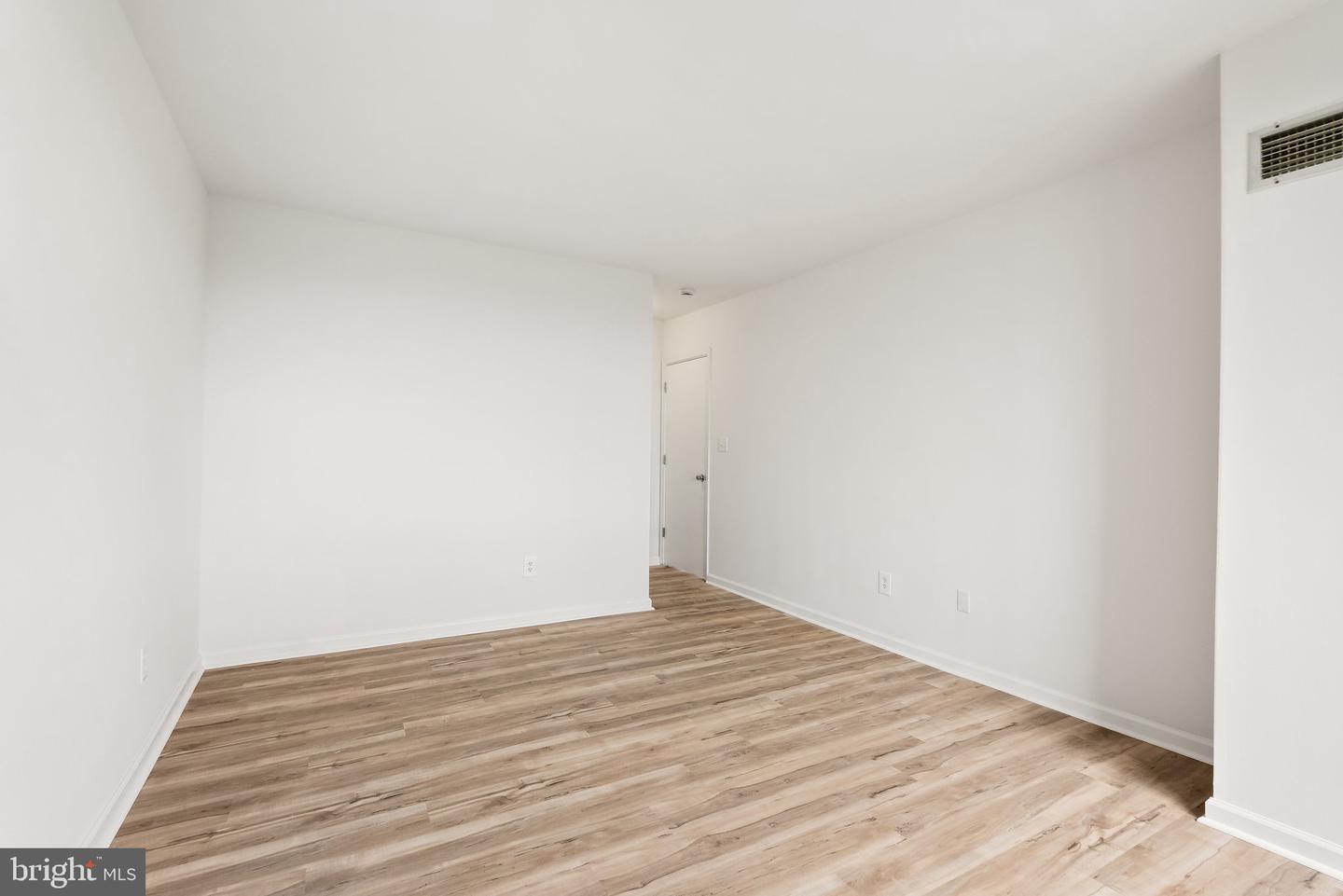 5500 HOLMES RUN PKWY #1119, ALEXANDRIA, Virginia 22304, 1 Bedroom Bedrooms, ,1 BathroomBathrooms,Residential,For sale,5500 HOLMES RUN PKWY #1119,VAAX2046698 MLS # VAAX2046698