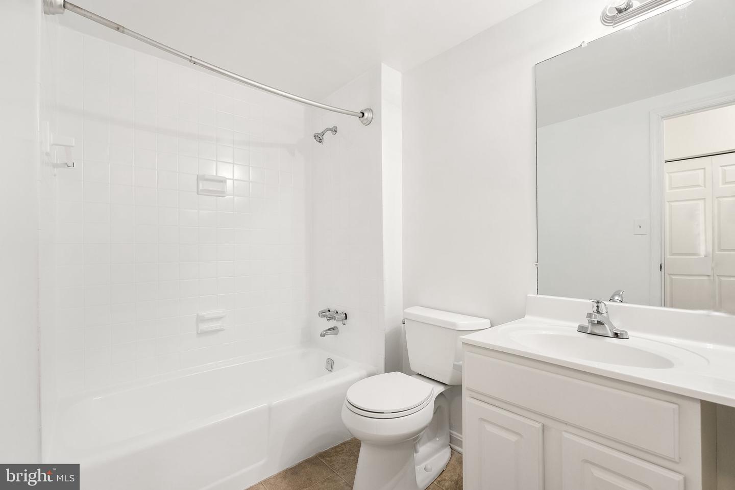 5500 HOLMES RUN PKWY #1119, ALEXANDRIA, Virginia 22304, 1 Bedroom Bedrooms, ,1 BathroomBathrooms,Residential,For sale,5500 HOLMES RUN PKWY #1119,VAAX2046698 MLS # VAAX2046698