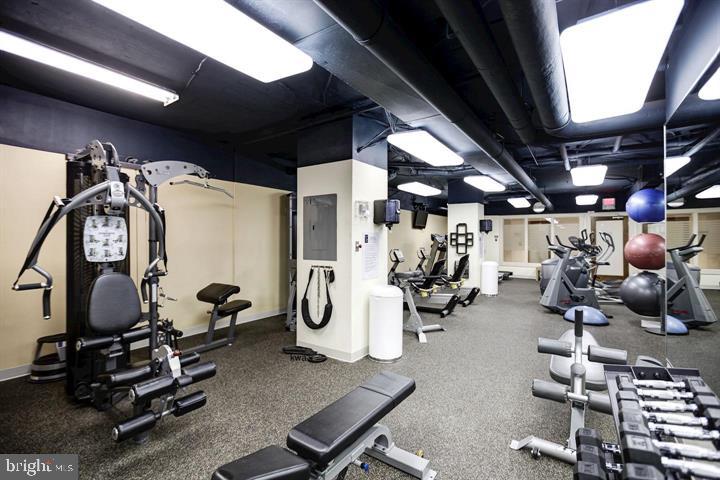 5500 HOLMES RUN PKWY #1119, ALEXANDRIA, Virginia 22304, 1 Bedroom Bedrooms, ,1 BathroomBathrooms,Residential,For sale,5500 HOLMES RUN PKWY #1119,VAAX2046698 MLS # VAAX2046698