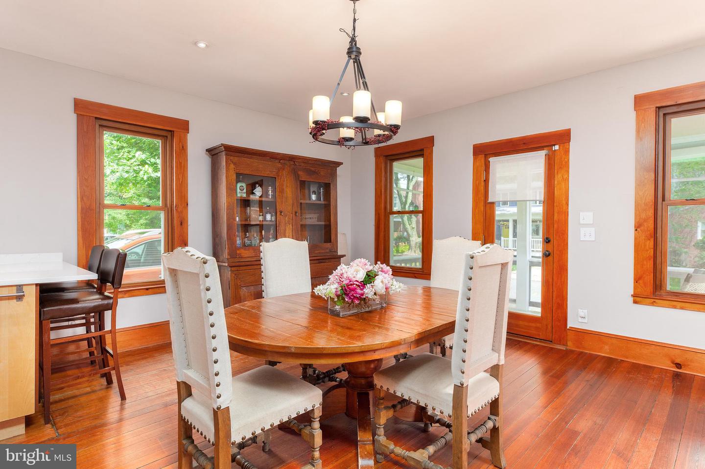 102 S KENSINGTON ST ST, ARLINGTON, Virginia 22204, 4 Bedrooms Bedrooms, ,3 BathroomsBathrooms,Residential,For sale,102 S KENSINGTON ST ST,VAAR2059558 MLS # VAAR2059558