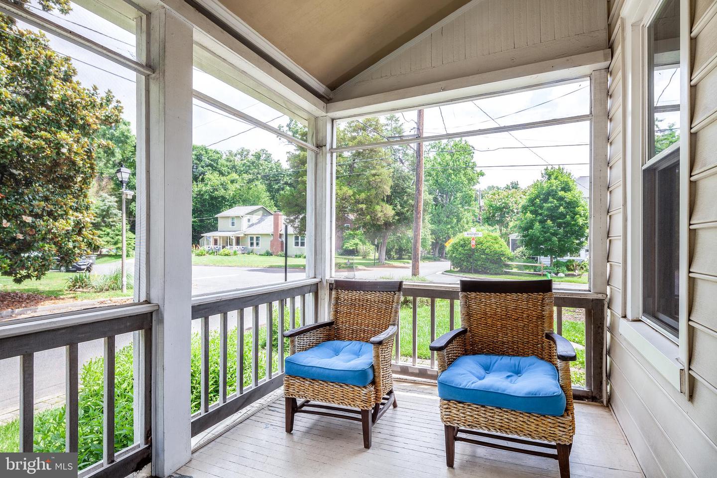 102 S KENSINGTON ST ST, ARLINGTON, Virginia 22204, 4 Bedrooms Bedrooms, ,3 BathroomsBathrooms,Residential,For sale,102 S KENSINGTON ST ST,VAAR2059558 MLS # VAAR2059558