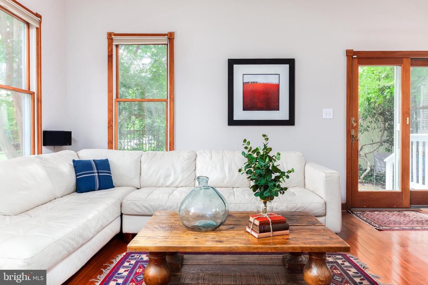 102 S KENSINGTON ST ST, ARLINGTON, Virginia 22204, 4 Bedrooms Bedrooms, ,3 BathroomsBathrooms,Residential,For sale,102 S KENSINGTON ST ST,VAAR2059558 MLS # VAAR2059558