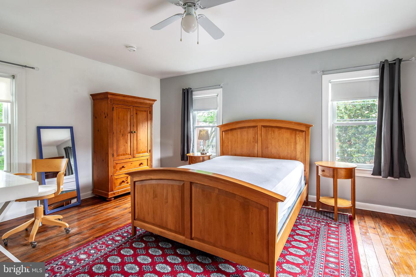 102 S KENSINGTON ST ST, ARLINGTON, Virginia 22204, 4 Bedrooms Bedrooms, ,3 BathroomsBathrooms,Residential,For sale,102 S KENSINGTON ST ST,VAAR2059558 MLS # VAAR2059558