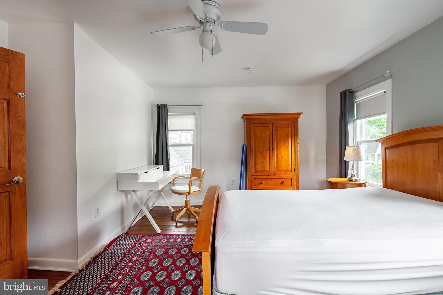 102 S KENSINGTON ST ST, ARLINGTON, Virginia 22204, 4 Bedrooms Bedrooms, ,3 BathroomsBathrooms,Residential,For sale,102 S KENSINGTON ST ST,VAAR2059558 MLS # VAAR2059558