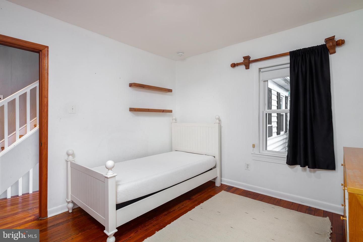 102 S KENSINGTON ST ST, ARLINGTON, Virginia 22204, 4 Bedrooms Bedrooms, ,3 BathroomsBathrooms,Residential,For sale,102 S KENSINGTON ST ST,VAAR2059558 MLS # VAAR2059558