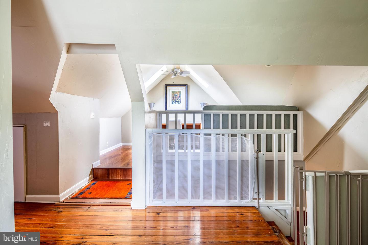 102 S KENSINGTON ST ST, ARLINGTON, Virginia 22204, 4 Bedrooms Bedrooms, ,3 BathroomsBathrooms,Residential,For sale,102 S KENSINGTON ST ST,VAAR2059558 MLS # VAAR2059558