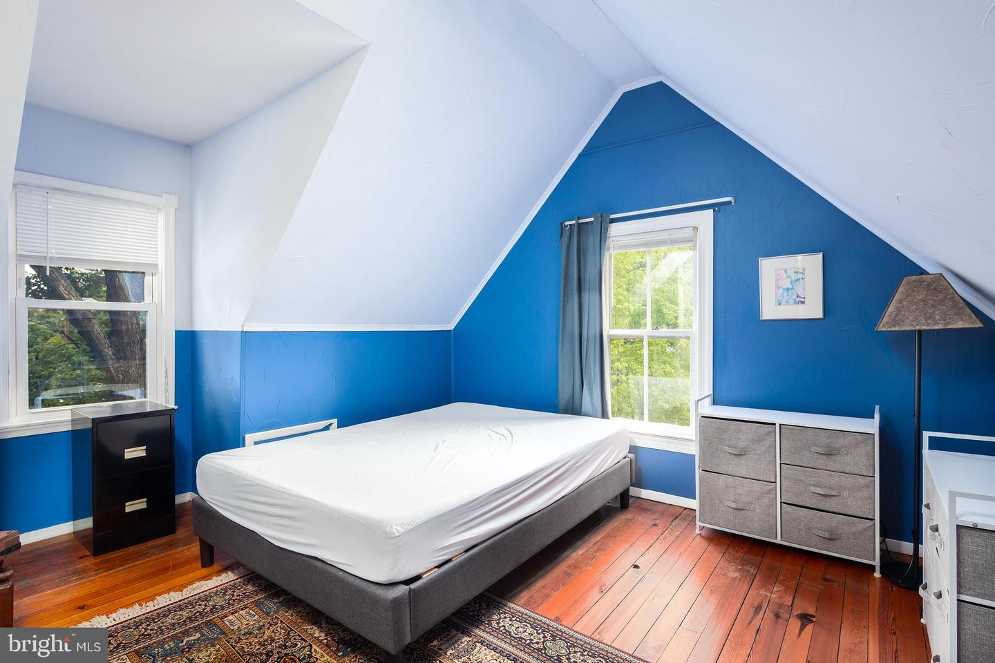 102 S KENSINGTON ST ST, ARLINGTON, Virginia 22204, 4 Bedrooms Bedrooms, ,3 BathroomsBathrooms,Residential,For sale,102 S KENSINGTON ST ST,VAAR2059558 MLS # VAAR2059558