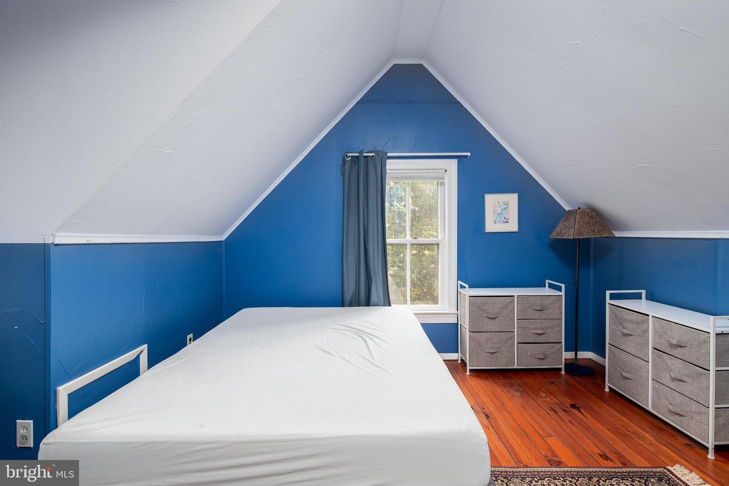 102 S KENSINGTON ST ST, ARLINGTON, Virginia 22204, 4 Bedrooms Bedrooms, ,3 BathroomsBathrooms,Residential,For sale,102 S KENSINGTON ST ST,VAAR2059558 MLS # VAAR2059558
