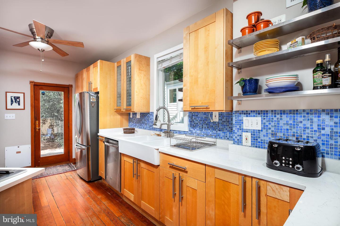 102 S KENSINGTON ST ST, ARLINGTON, Virginia 22204, 4 Bedrooms Bedrooms, ,3 BathroomsBathrooms,Residential,For sale,102 S KENSINGTON ST ST,VAAR2059558 MLS # VAAR2059558