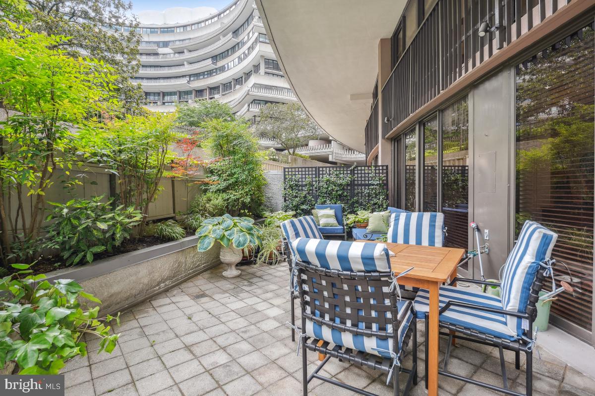 700 NEW HAMPSHIRE AVE NW #116, WASHINGTON, District Of Columbia 20037, 2 Bedrooms Bedrooms, ,2 BathroomsBathrooms,Residential,For sale,700 NEW HAMPSHIRE AVE NW #116,DCDC2206488 MLS # DCDC2206488