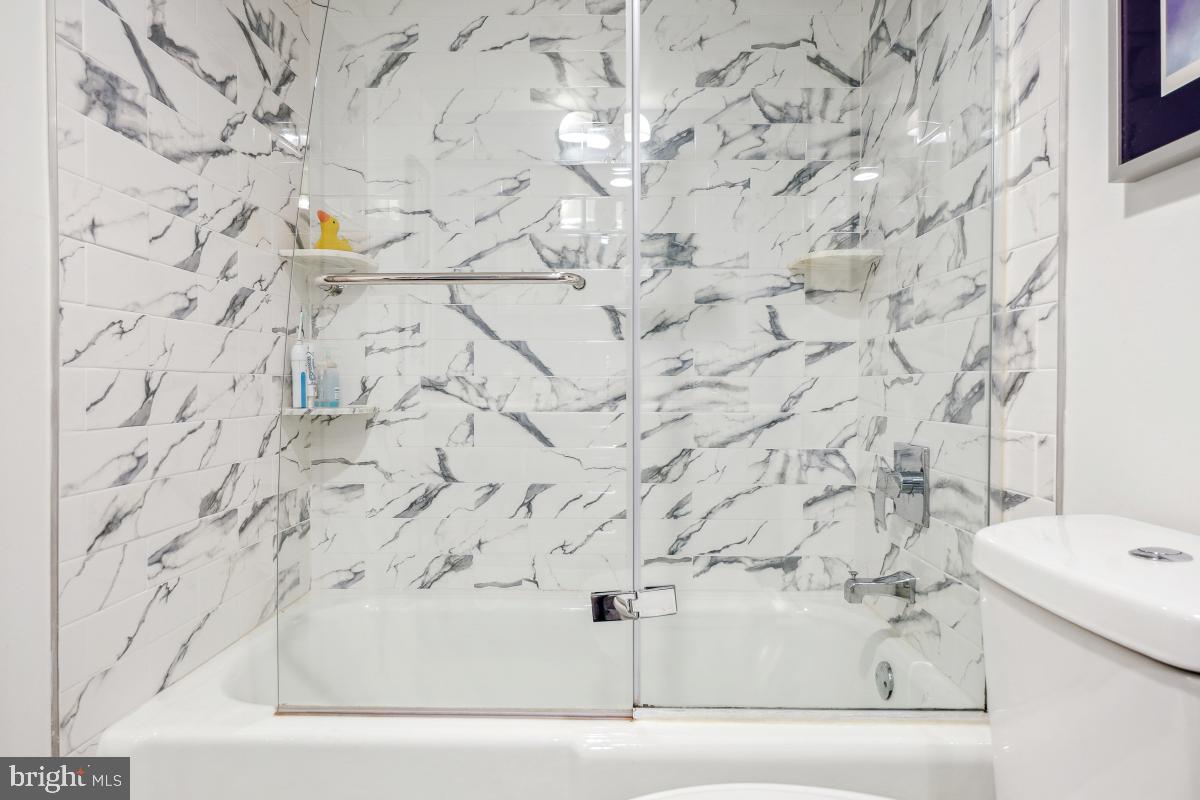 700 NEW HAMPSHIRE AVE NW #116, WASHINGTON, District Of Columbia 20037, 2 Bedrooms Bedrooms, ,2 BathroomsBathrooms,Residential,For sale,700 NEW HAMPSHIRE AVE NW #116,DCDC2206488 MLS # DCDC2206488