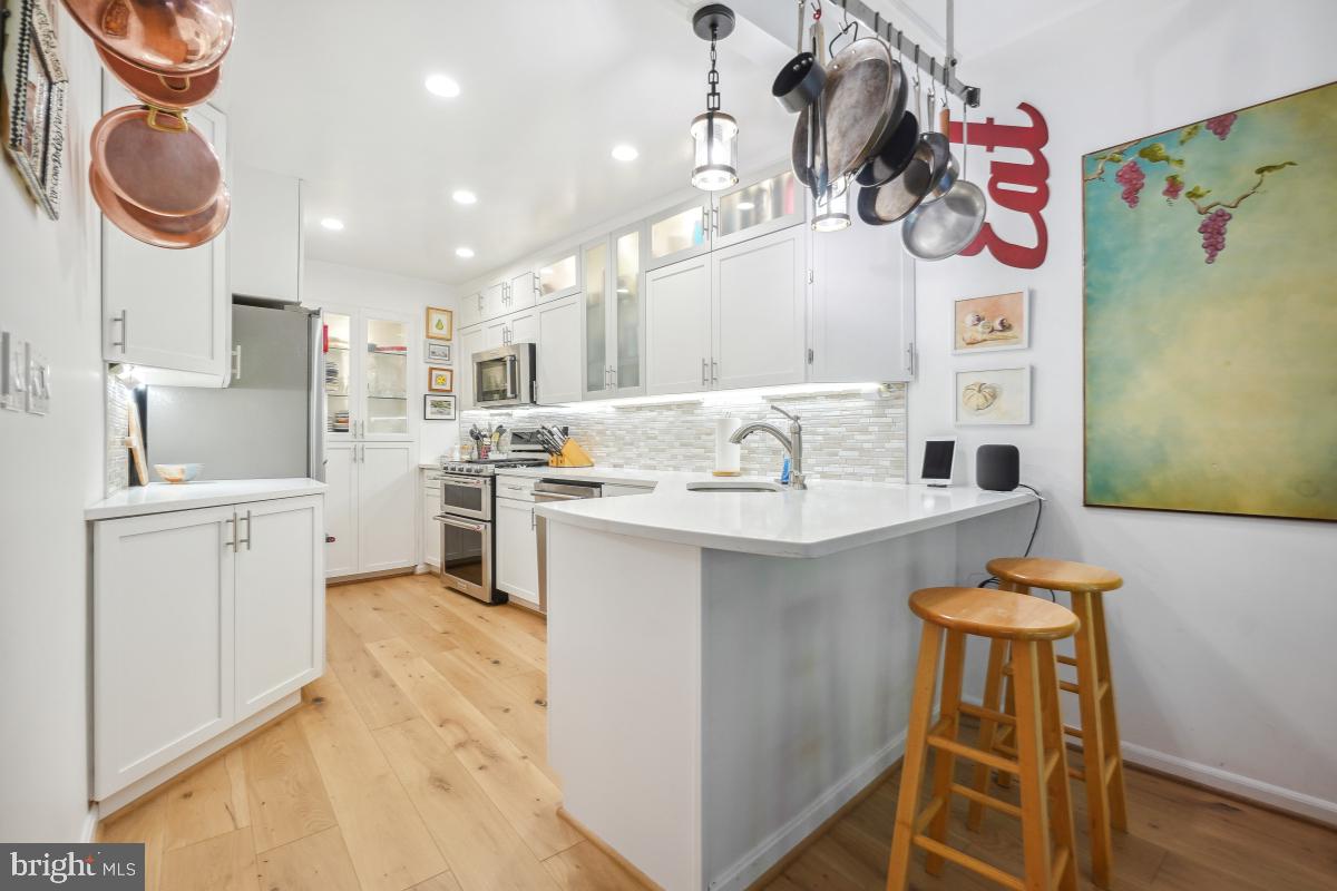 700 NEW HAMPSHIRE AVE NW #116, WASHINGTON, District Of Columbia 20037, 2 Bedrooms Bedrooms, ,2 BathroomsBathrooms,Residential,For sale,700 NEW HAMPSHIRE AVE NW #116,DCDC2206488 MLS # DCDC2206488