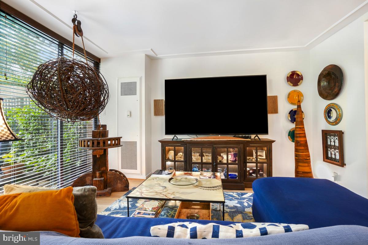700 NEW HAMPSHIRE AVE NW #116, WASHINGTON, District Of Columbia 20037, 2 Bedrooms Bedrooms, ,2 BathroomsBathrooms,Residential,For sale,700 NEW HAMPSHIRE AVE NW #116,DCDC2206488 MLS # DCDC2206488