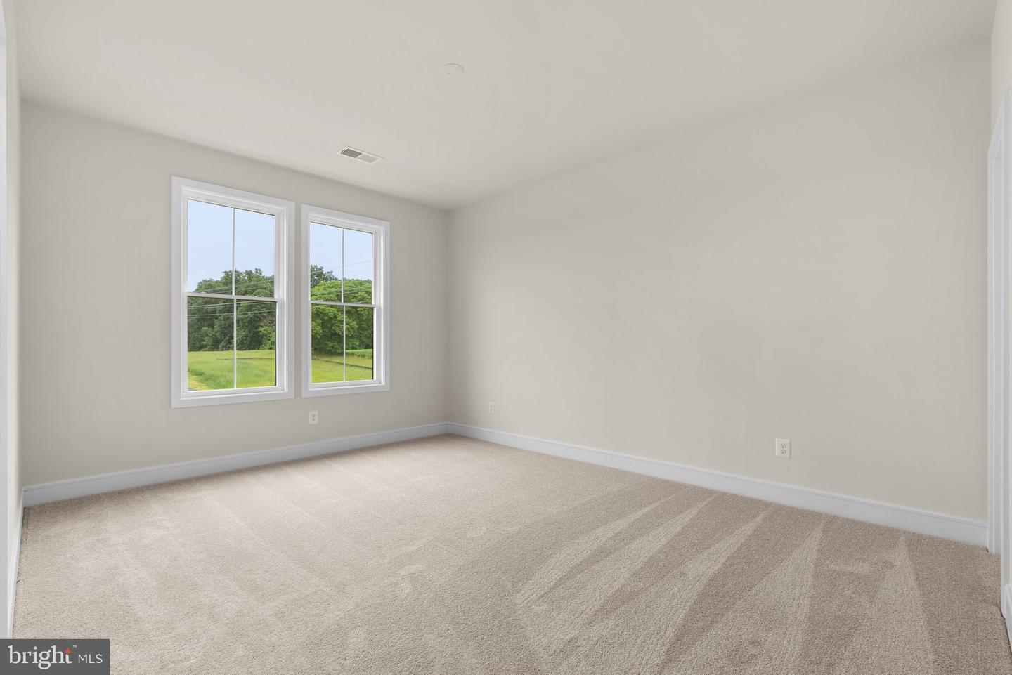 14864 HUBER PL, WATERFORD, Virginia 20197, 5 Bedrooms Bedrooms, ,5 BathroomsBathrooms,Residential,For sale,14864 HUBER PL,VALO2100102 MLS # VALO2100102