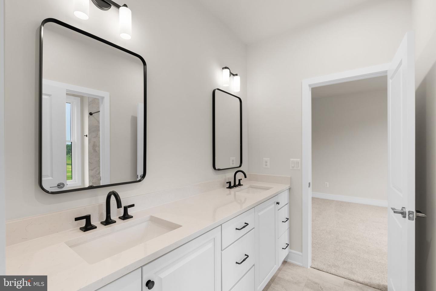 14864 HUBER PL, WATERFORD, Virginia 20197, 5 Bedrooms Bedrooms, ,5 BathroomsBathrooms,Residential,For sale,14864 HUBER PL,VALO2100102 MLS # VALO2100102