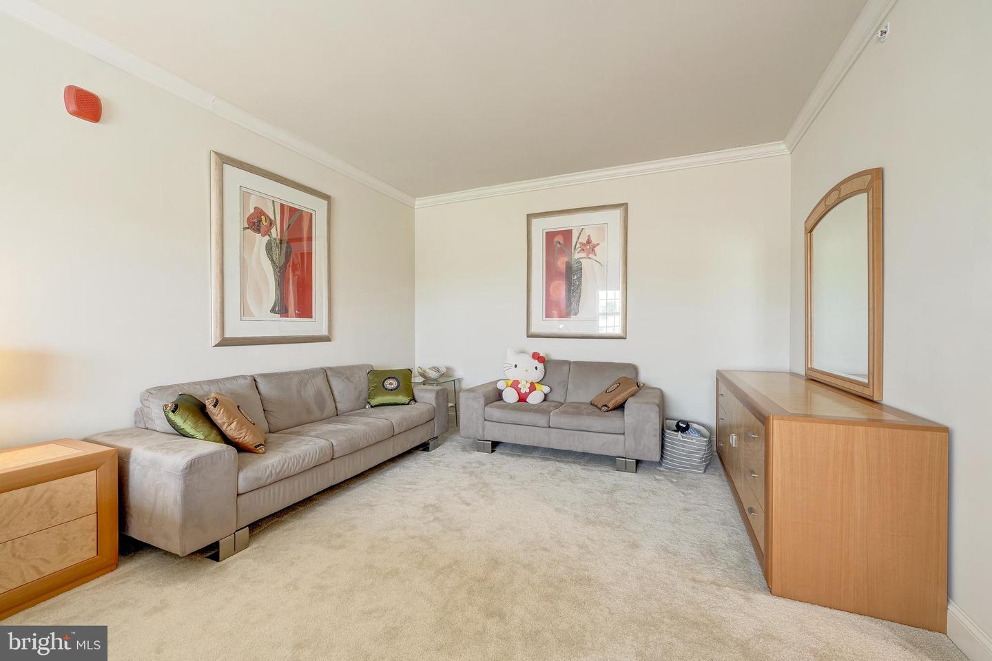 44589 YORK CREST TER #406, ASHBURN, Virginia 20147, 3 Bedrooms Bedrooms, ,2 BathroomsBathrooms,Residential,For sale,44589 YORK CREST TER #406,VALO2100120 MLS # VALO2100120