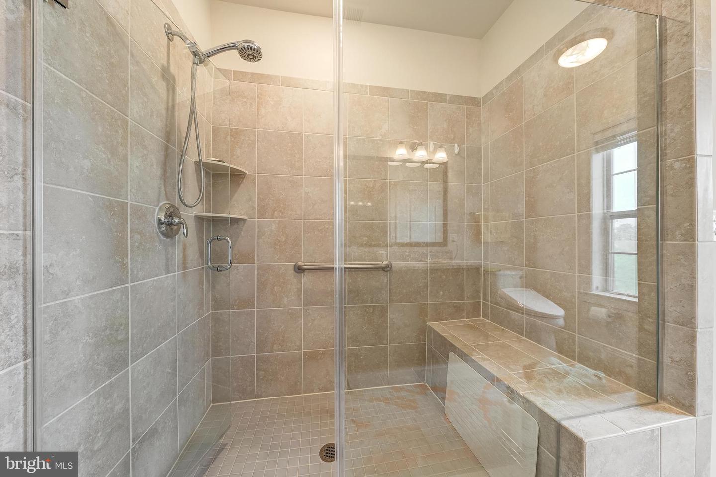 44589 YORK CREST TER #406, ASHBURN, Virginia 20147, 3 Bedrooms Bedrooms, ,2 BathroomsBathrooms,Residential,For sale,44589 YORK CREST TER #406,VALO2100120 MLS # VALO2100120