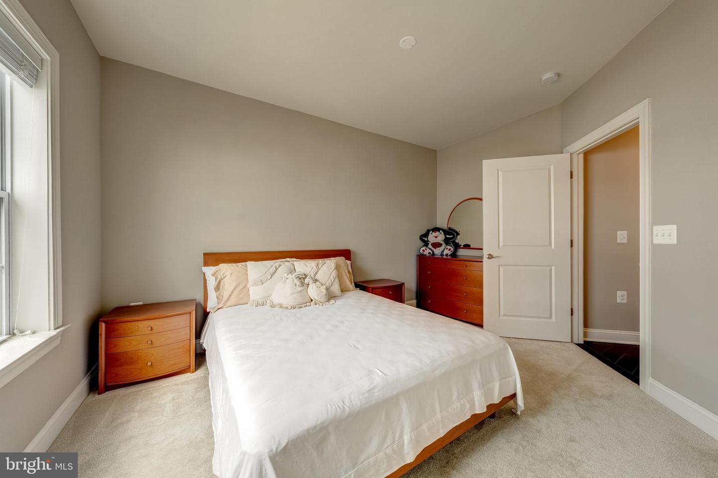 44589 YORK CREST TER #406, ASHBURN, Virginia 20147, 3 Bedrooms Bedrooms, ,2 BathroomsBathrooms,Residential,For sale,44589 YORK CREST TER #406,VALO2100120 MLS # VALO2100120