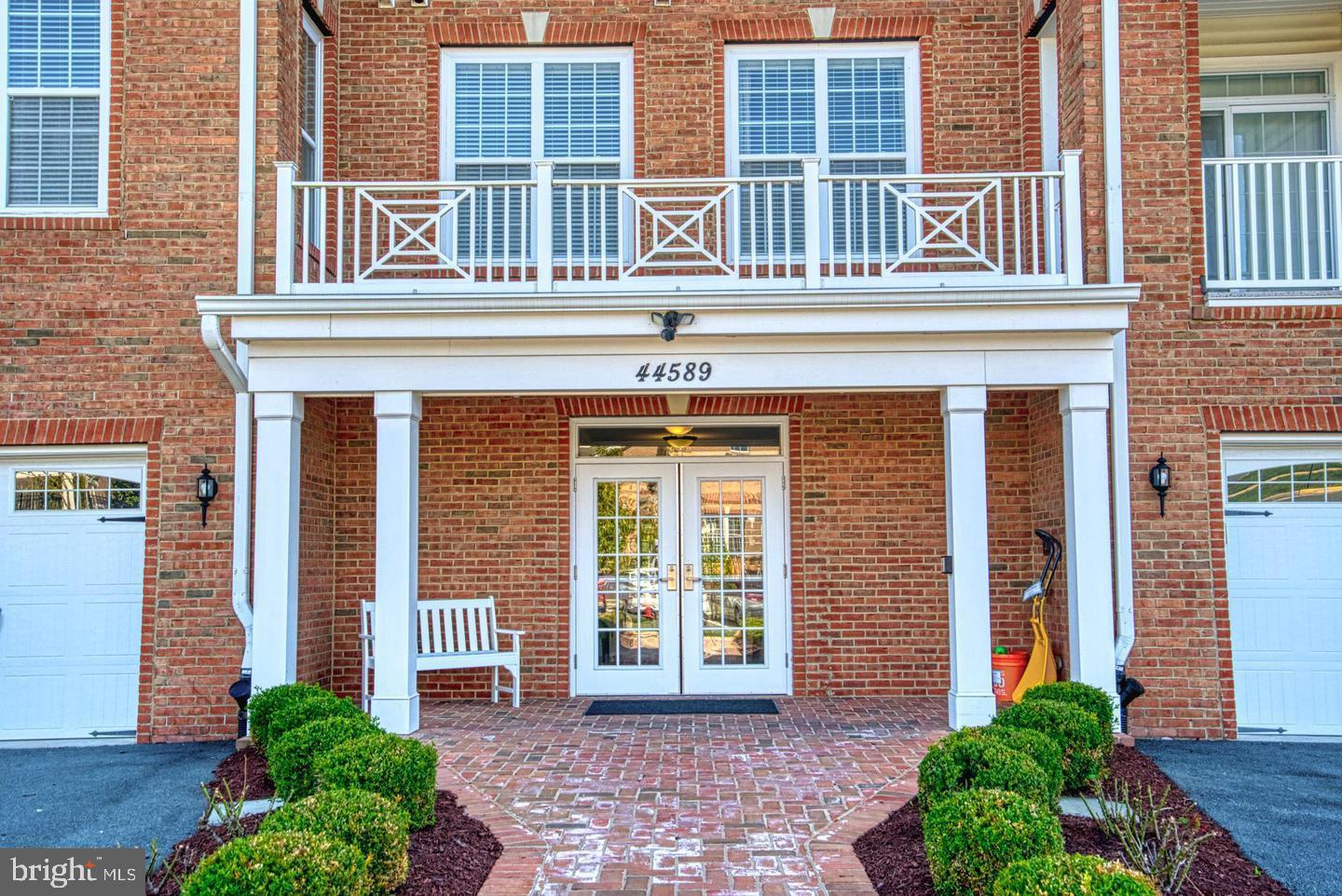 44589 YORK CREST TER #406, ASHBURN, Virginia 20147, 3 Bedrooms Bedrooms, ,2 BathroomsBathrooms,Residential,For sale,44589 YORK CREST TER #406,VALO2100120 MLS # VALO2100120