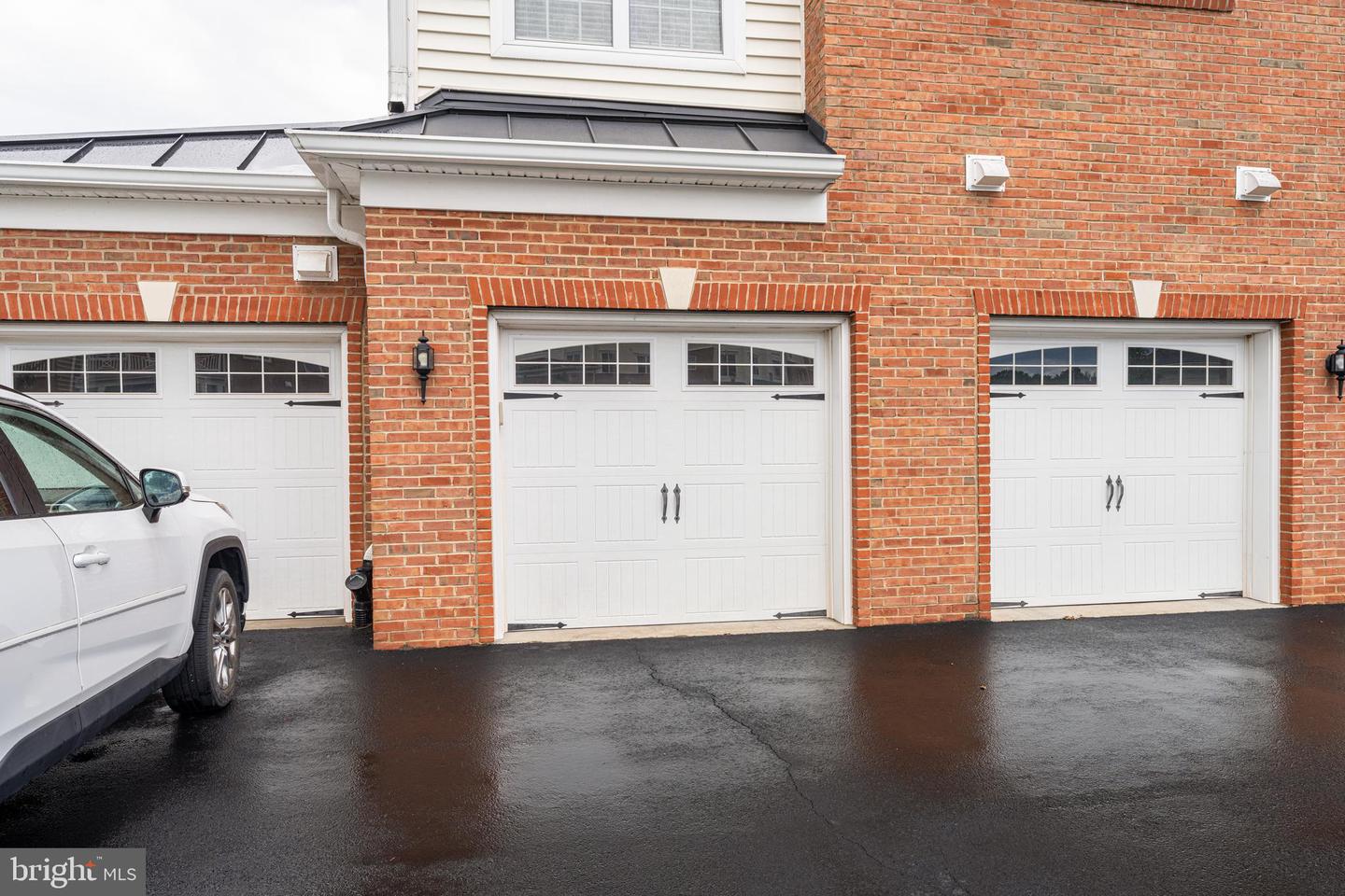 44589 YORK CREST TER #406, ASHBURN, Virginia 20147, 3 Bedrooms Bedrooms, ,2 BathroomsBathrooms,Residential,For sale,44589 YORK CREST TER #406,VALO2100120 MLS # VALO2100120