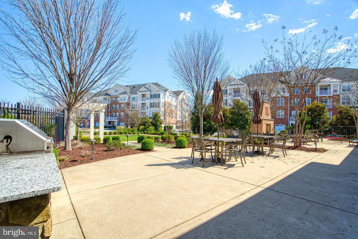 44589 YORK CREST TER #406, ASHBURN, Virginia 20147, 3 Bedrooms Bedrooms, ,2 BathroomsBathrooms,Residential,For sale,44589 YORK CREST TER #406,VALO2100120 MLS # VALO2100120