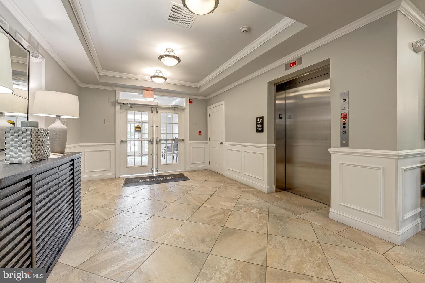 44589 YORK CREST TER #406, ASHBURN, Virginia 20147, 3 Bedrooms Bedrooms, ,2 BathroomsBathrooms,Residential,For sale,44589 YORK CREST TER #406,VALO2100120 MLS # VALO2100120