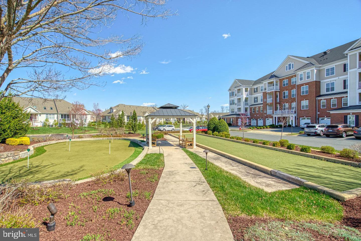 44589 YORK CREST TER #406, ASHBURN, Virginia 20147, 3 Bedrooms Bedrooms, ,2 BathroomsBathrooms,Residential,For sale,44589 YORK CREST TER #406,VALO2100120 MLS # VALO2100120