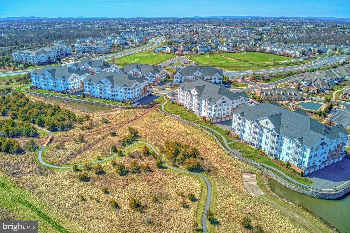 44589 YORK CREST TER #406, ASHBURN, Virginia 20147, 3 Bedrooms Bedrooms, ,2 BathroomsBathrooms,Residential,For sale,44589 YORK CREST TER #406,VALO2100120 MLS # VALO2100120