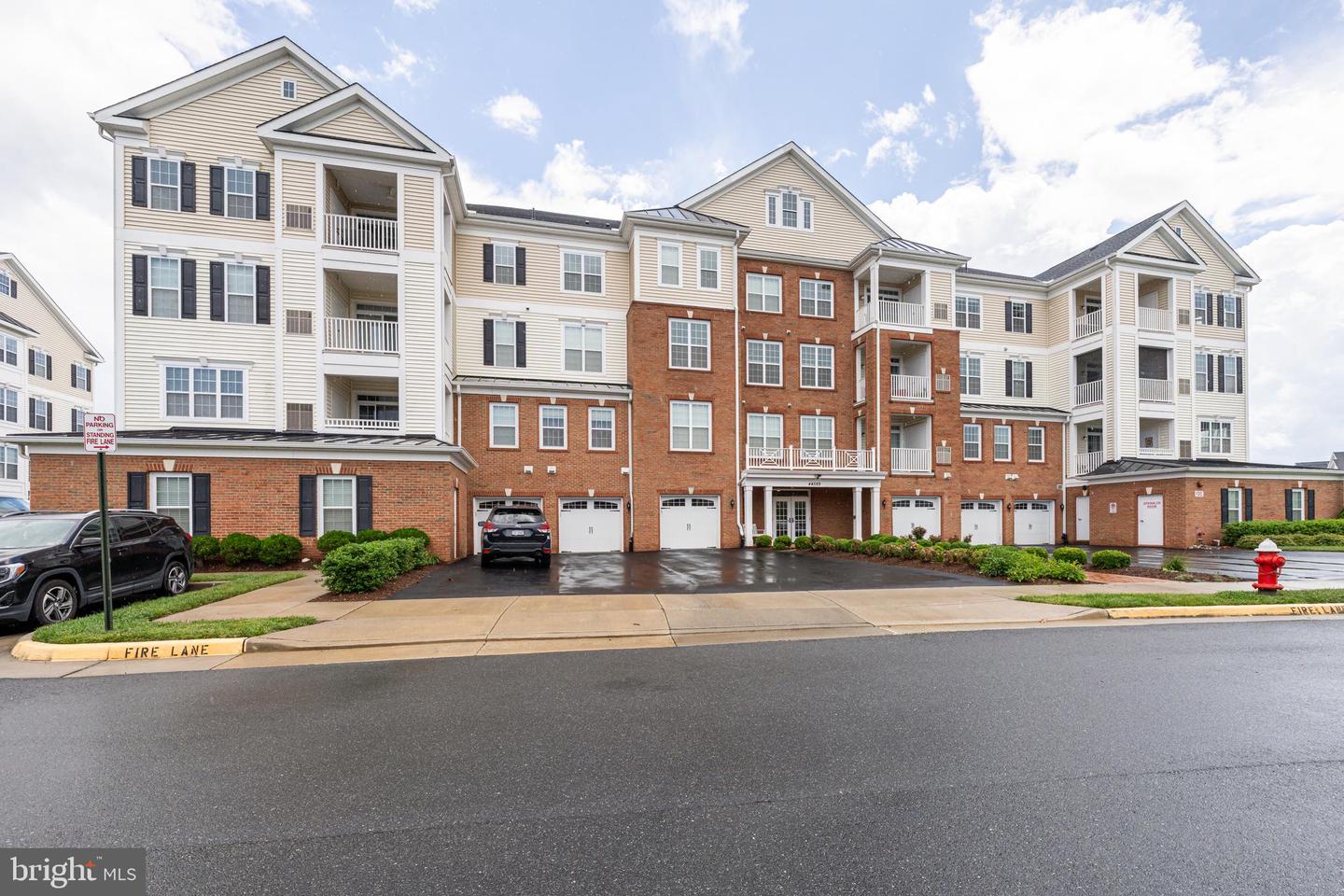 44589 YORK CREST TER #406, ASHBURN, Virginia 20147, 3 Bedrooms Bedrooms, ,2 BathroomsBathrooms,Residential,For sale,44589 YORK CREST TER #406,VALO2100120 MLS # VALO2100120
