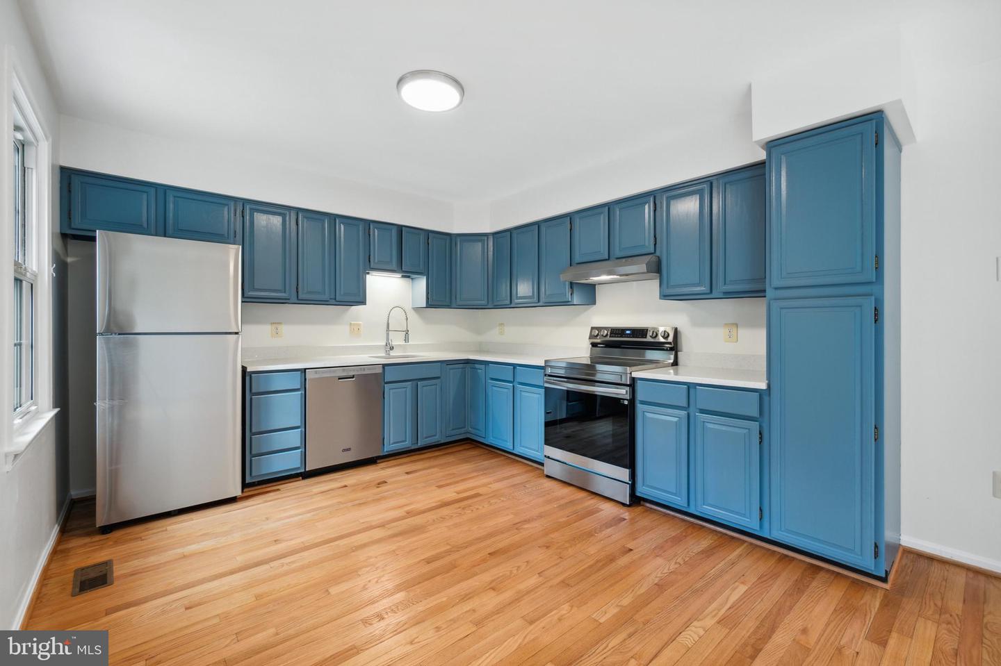 2880 KELLY SQ, VIENNA, Virginia 22181, 3 Bedrooms Bedrooms, ,2 BathroomsBathrooms,Residential,For sale,2880 KELLY SQ,VAFX2247972 MLS # VAFX2247972