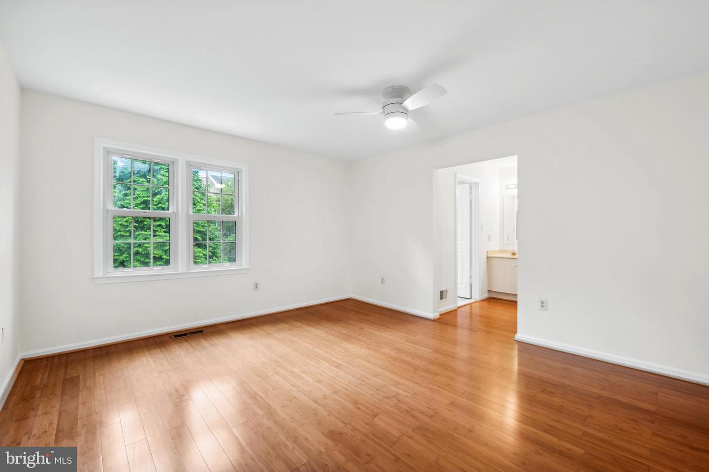 2880 KELLY SQ, VIENNA, Virginia 22181, 3 Bedrooms Bedrooms, ,2 BathroomsBathrooms,Residential,For sale,2880 KELLY SQ,VAFX2247972 MLS # VAFX2247972