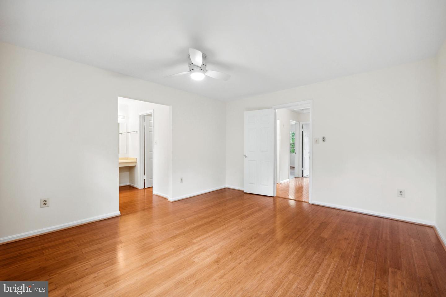 2880 KELLY SQ, VIENNA, Virginia 22181, 3 Bedrooms Bedrooms, ,2 BathroomsBathrooms,Residential,For sale,2880 KELLY SQ,VAFX2247972 MLS # VAFX2247972
