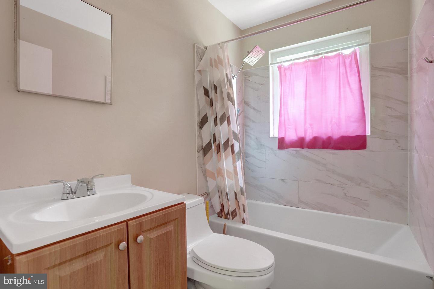 6005 FREDERICK ST, SPRINGFIELD, Virginia 22150, 5 Bedrooms Bedrooms, ,2 BathroomsBathrooms,Residential,For sale,6005 FREDERICK ST,VAFX2247974 MLS # VAFX2247974