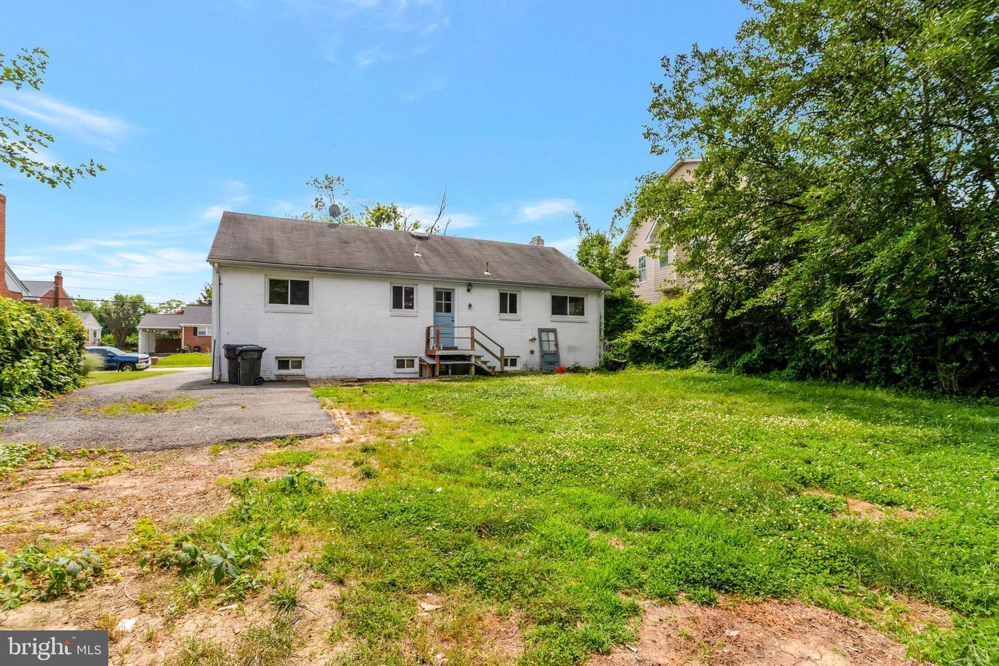 6005 FREDERICK ST, SPRINGFIELD, Virginia 22150, 5 Bedrooms Bedrooms, ,2 BathroomsBathrooms,Residential,For sale,6005 FREDERICK ST,VAFX2247974 MLS # VAFX2247974