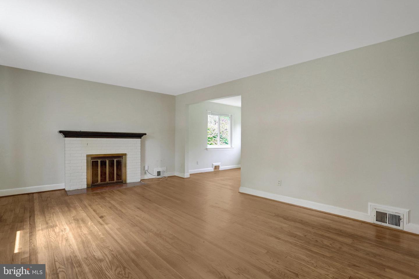 6005 FREDERICK ST, SPRINGFIELD, Virginia 22150, 5 Bedrooms Bedrooms, ,2 BathroomsBathrooms,Residential,For sale,6005 FREDERICK ST,VAFX2247974 MLS # VAFX2247974