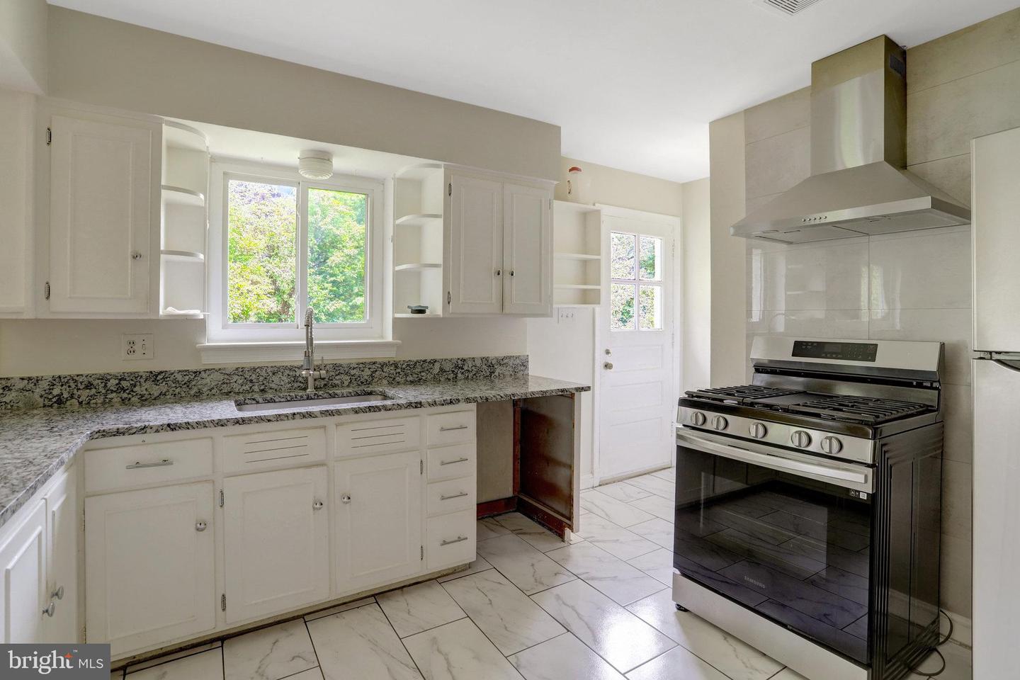 6005 FREDERICK ST, SPRINGFIELD, Virginia 22150, 5 Bedrooms Bedrooms, ,2 BathroomsBathrooms,Residential,For sale,6005 FREDERICK ST,VAFX2247974 MLS # VAFX2247974