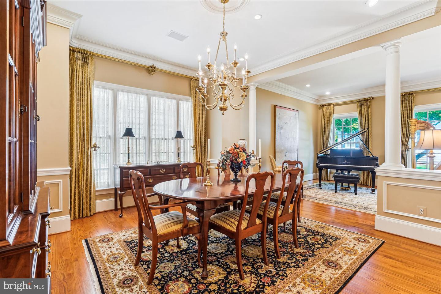 9858 PALACE GREEN WAY, VIENNA, Virginia 22181, 4 Bedrooms Bedrooms, ,4 BathroomsBathrooms,Residential,For sale,9858 PALACE GREEN WAY,VAFX2248128 MLS # VAFX2248128