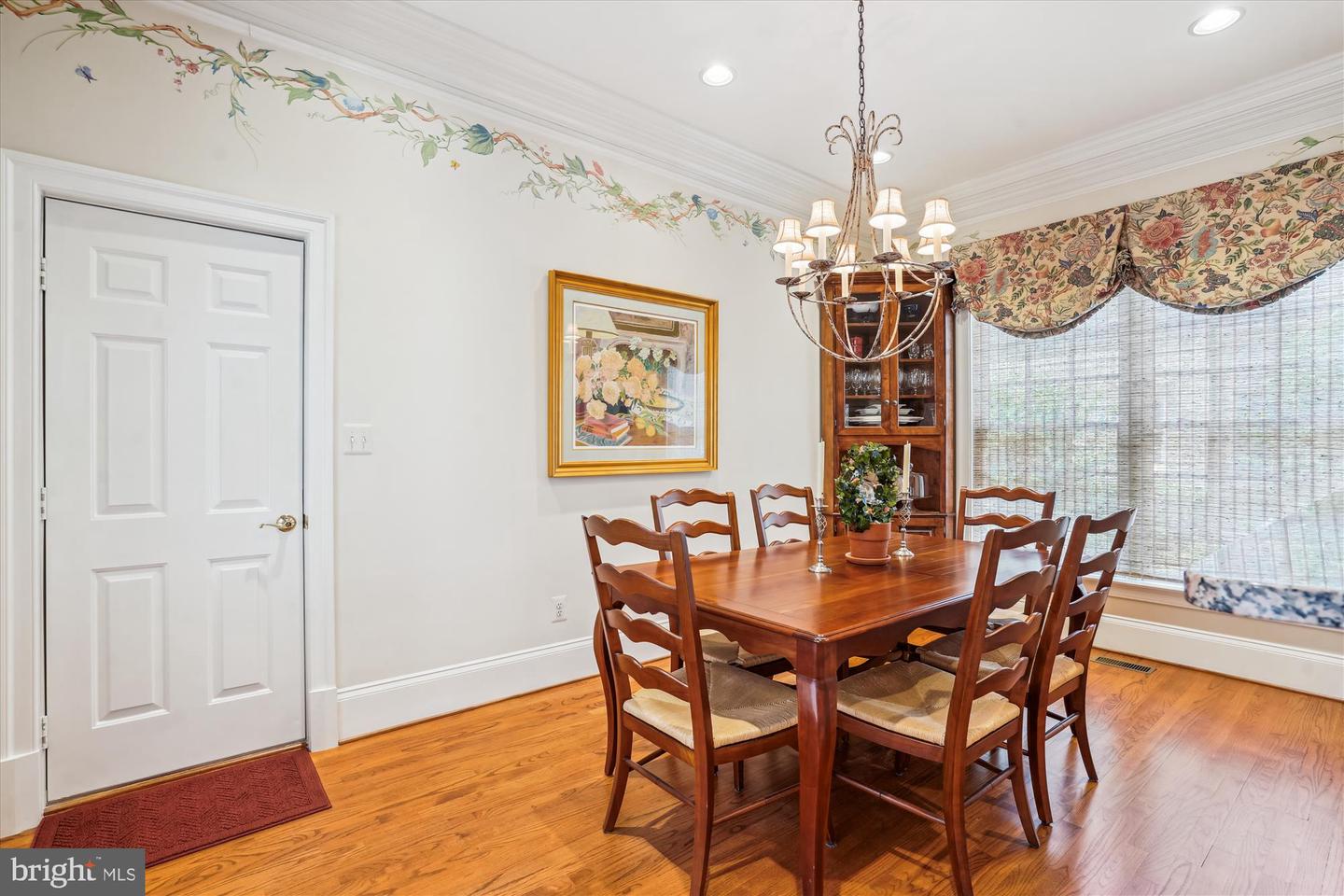 9858 PALACE GREEN WAY, VIENNA, Virginia 22181, 4 Bedrooms Bedrooms, ,4 BathroomsBathrooms,Residential,For sale,9858 PALACE GREEN WAY,VAFX2248128 MLS # VAFX2248128
