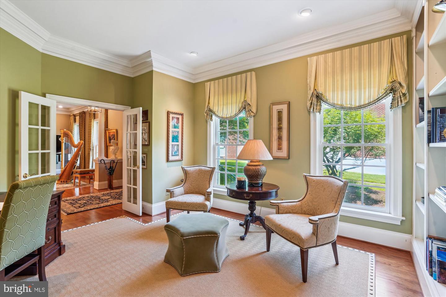 9858 PALACE GREEN WAY, VIENNA, Virginia 22181, 4 Bedrooms Bedrooms, ,4 BathroomsBathrooms,Residential,For sale,9858 PALACE GREEN WAY,VAFX2248128 MLS # VAFX2248128