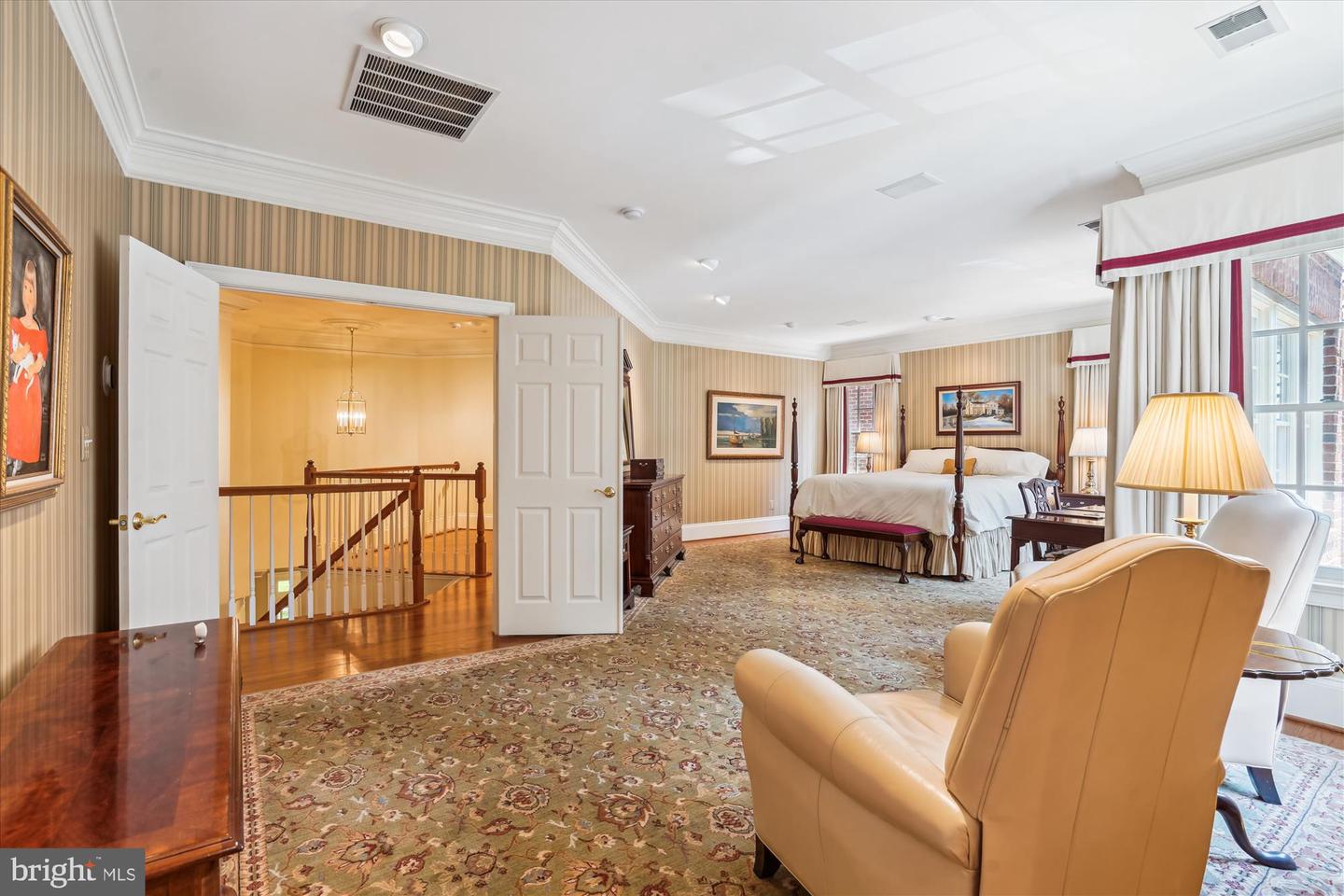 9858 PALACE GREEN WAY, VIENNA, Virginia 22181, 4 Bedrooms Bedrooms, ,4 BathroomsBathrooms,Residential,For sale,9858 PALACE GREEN WAY,VAFX2248128 MLS # VAFX2248128