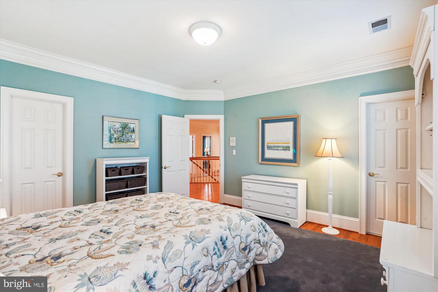 9858 PALACE GREEN WAY, VIENNA, Virginia 22181, 4 Bedrooms Bedrooms, ,4 BathroomsBathrooms,Residential,For sale,9858 PALACE GREEN WAY,VAFX2248128 MLS # VAFX2248128