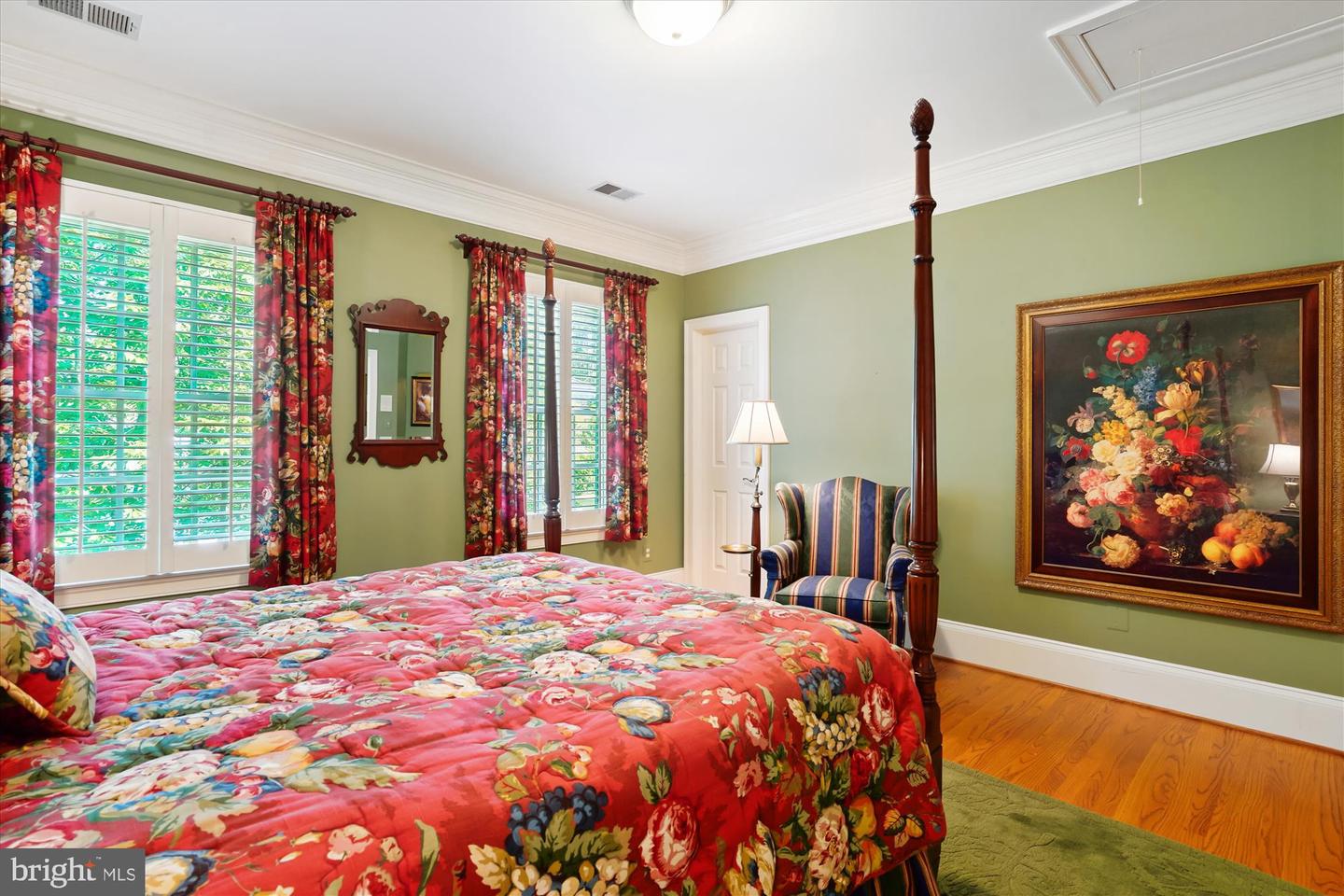 9858 PALACE GREEN WAY, VIENNA, Virginia 22181, 4 Bedrooms Bedrooms, ,4 BathroomsBathrooms,Residential,For sale,9858 PALACE GREEN WAY,VAFX2248128 MLS # VAFX2248128