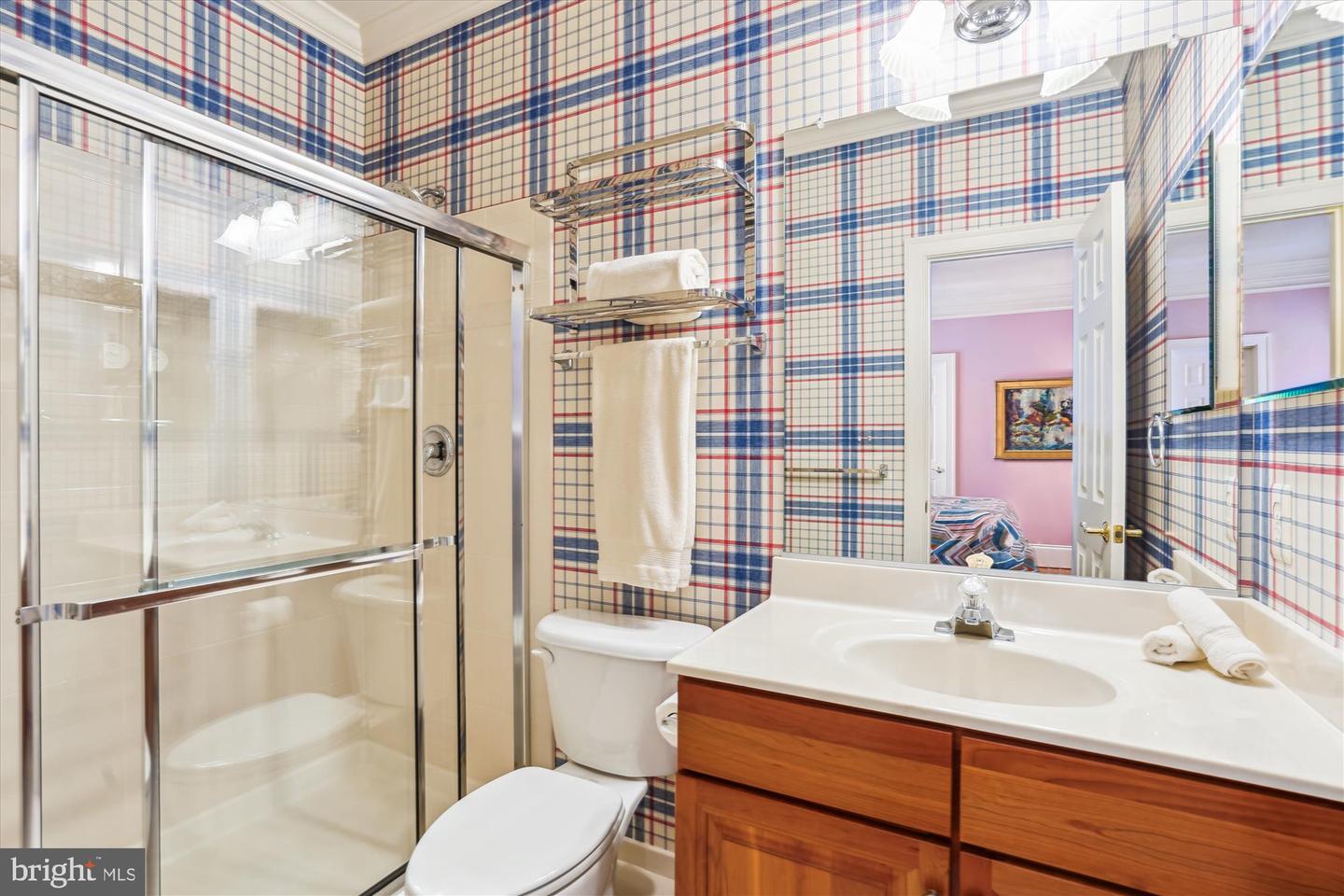 9858 PALACE GREEN WAY, VIENNA, Virginia 22181, 4 Bedrooms Bedrooms, ,4 BathroomsBathrooms,Residential,For sale,9858 PALACE GREEN WAY,VAFX2248128 MLS # VAFX2248128