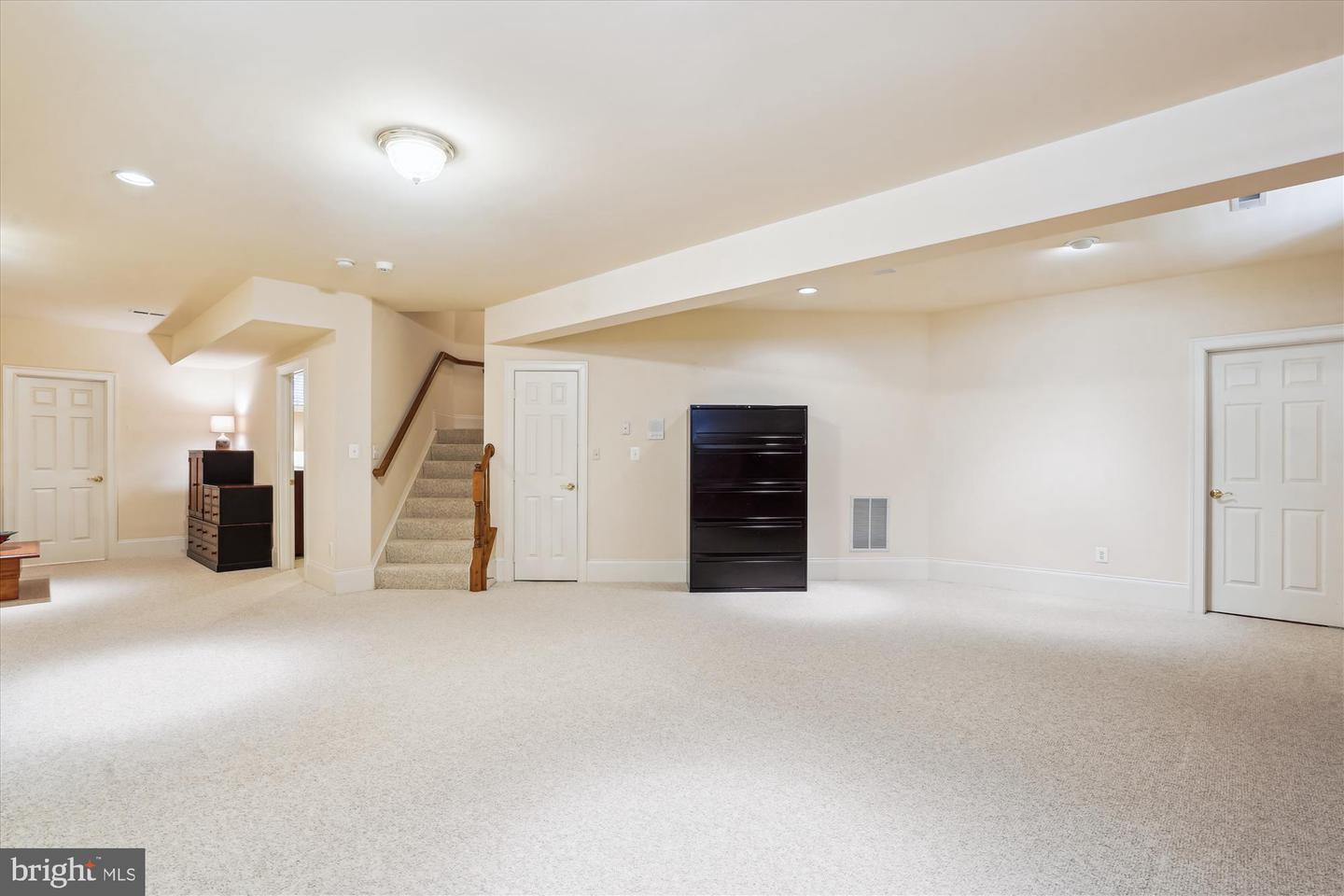 9858 PALACE GREEN WAY, VIENNA, Virginia 22181, 4 Bedrooms Bedrooms, ,4 BathroomsBathrooms,Residential,For sale,9858 PALACE GREEN WAY,VAFX2248128 MLS # VAFX2248128