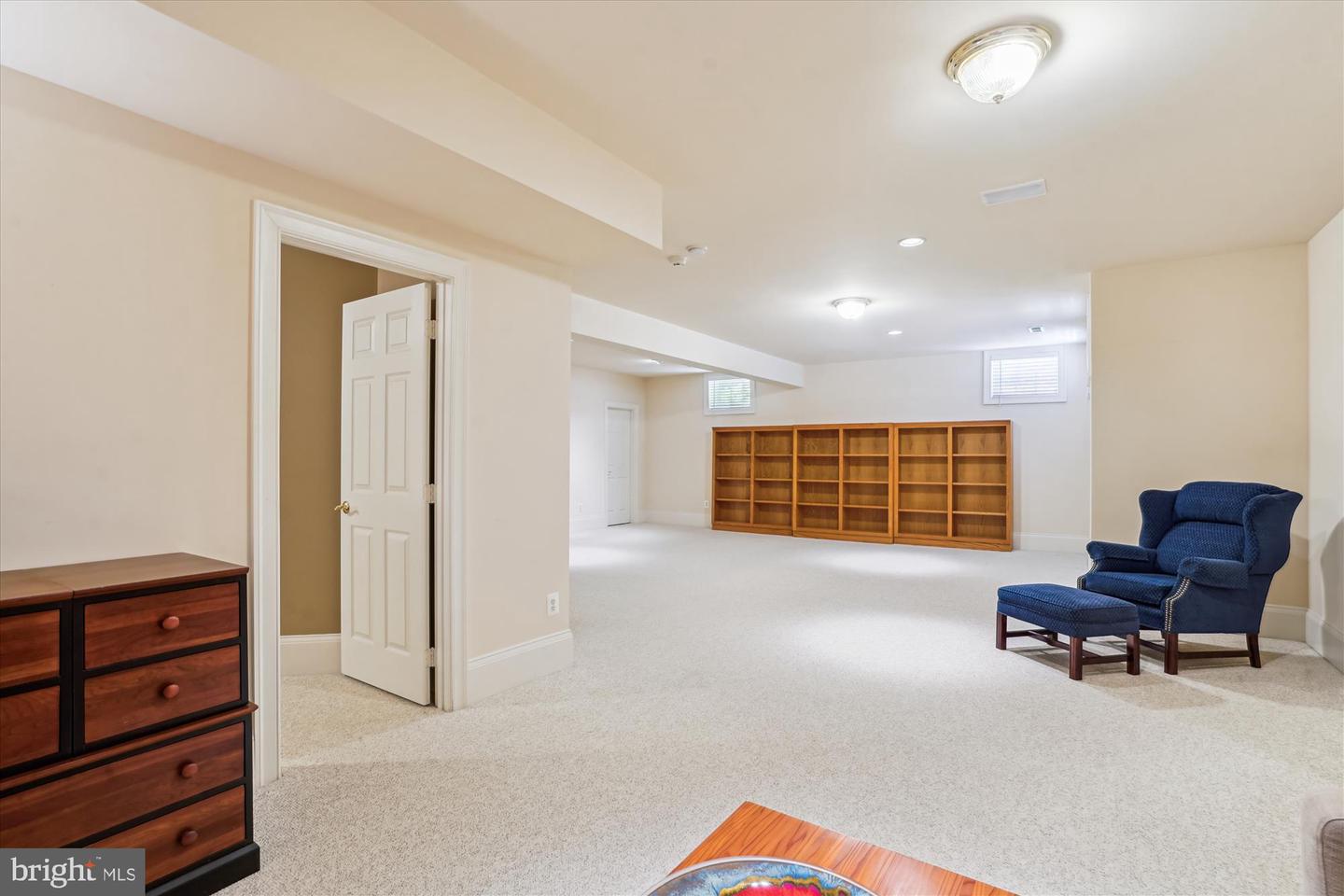 9858 PALACE GREEN WAY, VIENNA, Virginia 22181, 4 Bedrooms Bedrooms, ,4 BathroomsBathrooms,Residential,For sale,9858 PALACE GREEN WAY,VAFX2248128 MLS # VAFX2248128