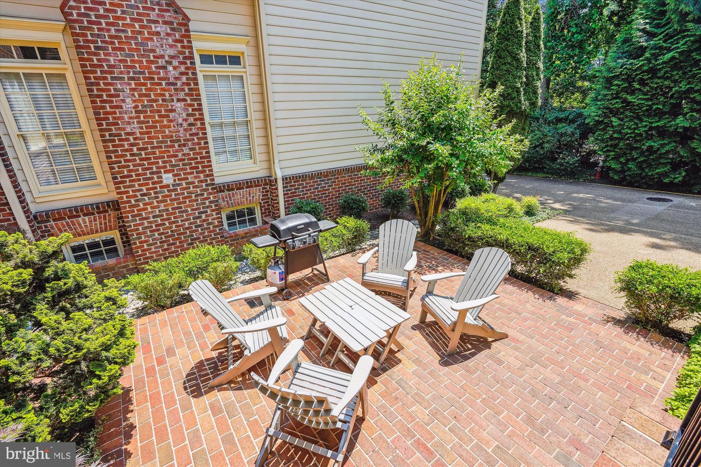9858 PALACE GREEN WAY, VIENNA, Virginia 22181, 4 Bedrooms Bedrooms, ,4 BathroomsBathrooms,Residential,For sale,9858 PALACE GREEN WAY,VAFX2248128 MLS # VAFX2248128