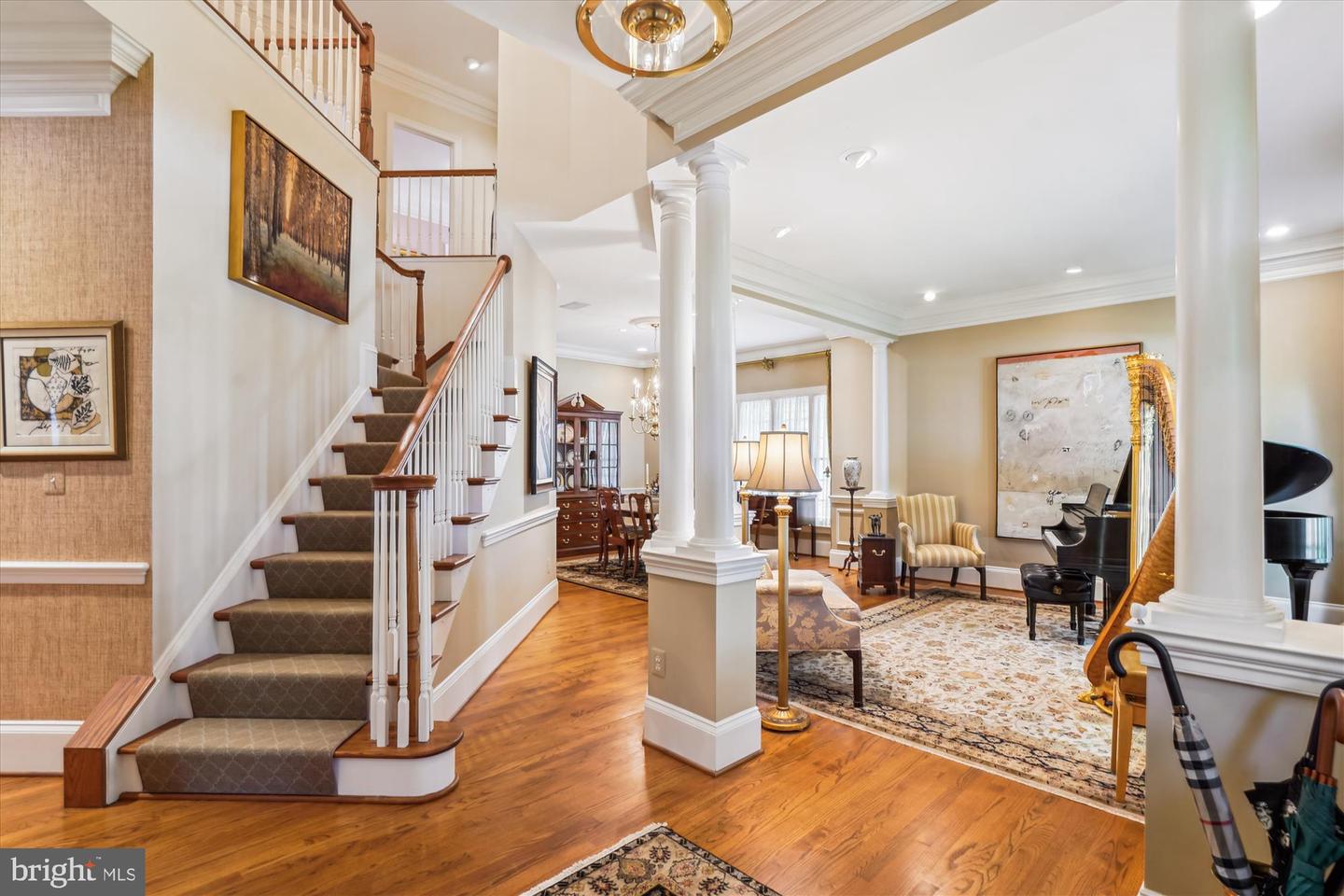 9858 PALACE GREEN WAY, VIENNA, Virginia 22181, 4 Bedrooms Bedrooms, ,4 BathroomsBathrooms,Residential,For sale,9858 PALACE GREEN WAY,VAFX2248128 MLS # VAFX2248128