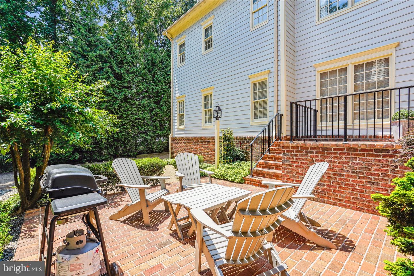9858 PALACE GREEN WAY, VIENNA, Virginia 22181, 4 Bedrooms Bedrooms, ,4 BathroomsBathrooms,Residential,For sale,9858 PALACE GREEN WAY,VAFX2248128 MLS # VAFX2248128