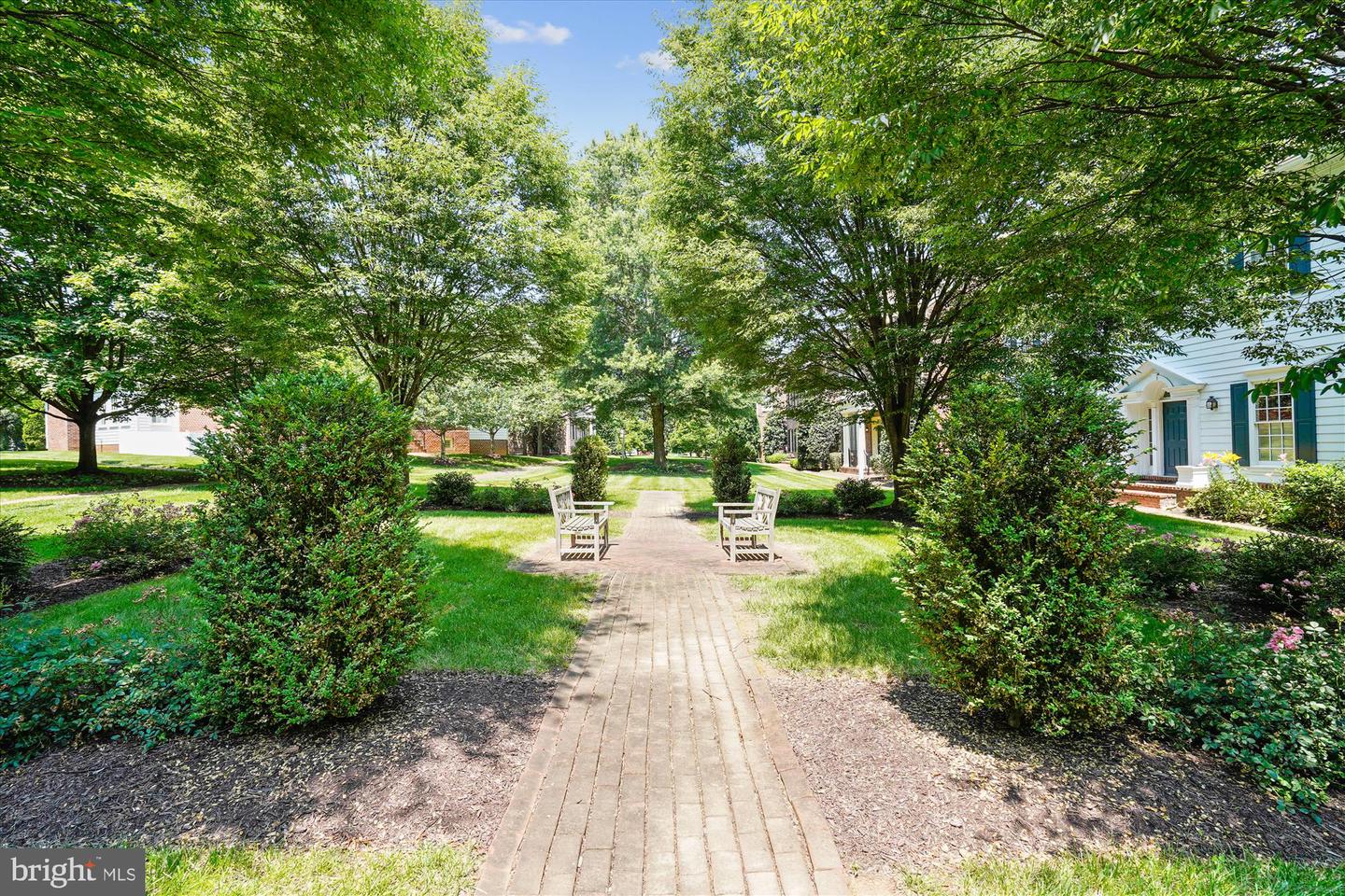 9858 PALACE GREEN WAY, VIENNA, Virginia 22181, 4 Bedrooms Bedrooms, ,4 BathroomsBathrooms,Residential,For sale,9858 PALACE GREEN WAY,VAFX2248128 MLS # VAFX2248128